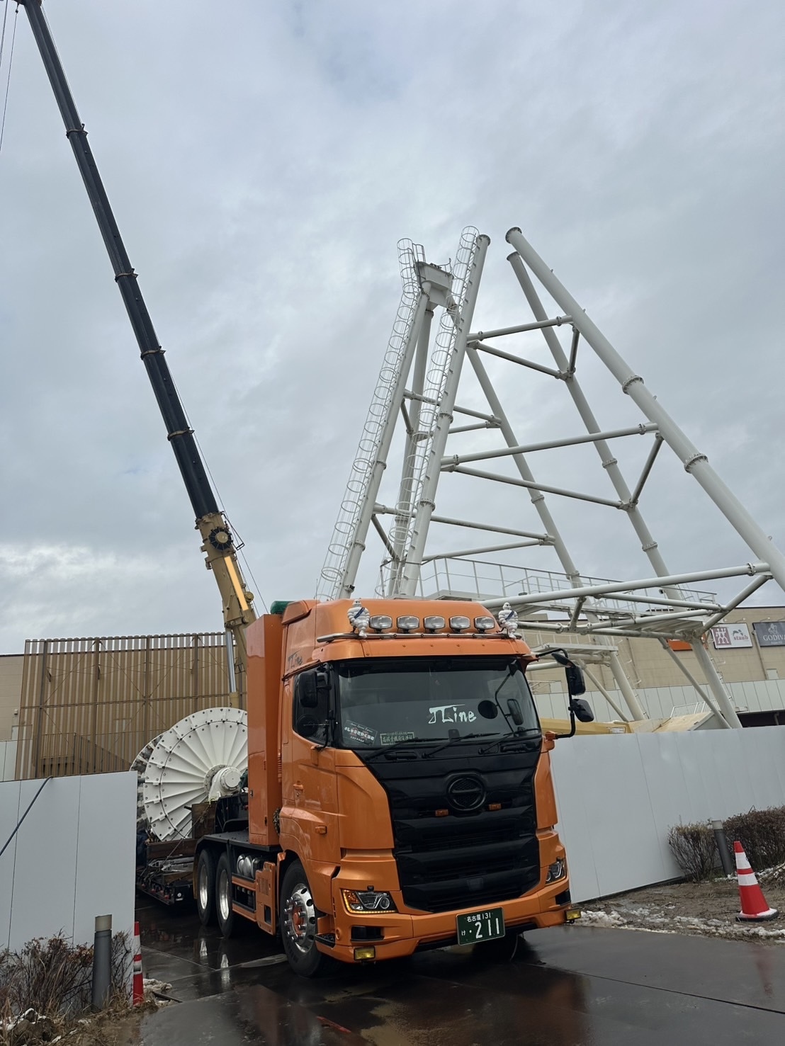 小矢部アウトレット観覧車輸送